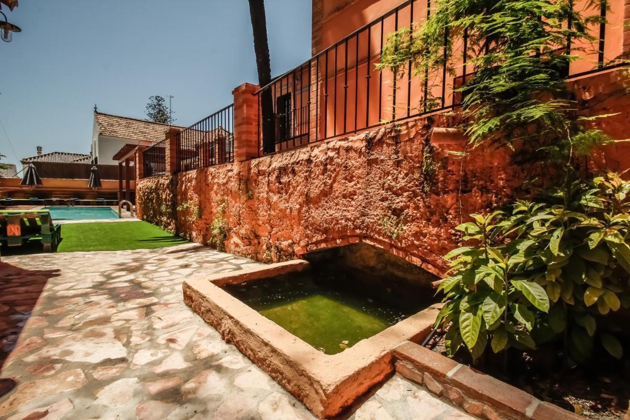 Villa Regionalista 1919: Seaside Retreat with Heated Pool Malaga Exterior photo
